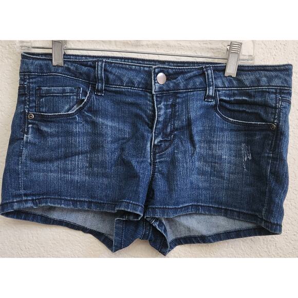 Rue21 Blue Denim Flat Front Shorts 29 Lightweight Soft Stretch 5 Pocket Design - Picture 1 of 4